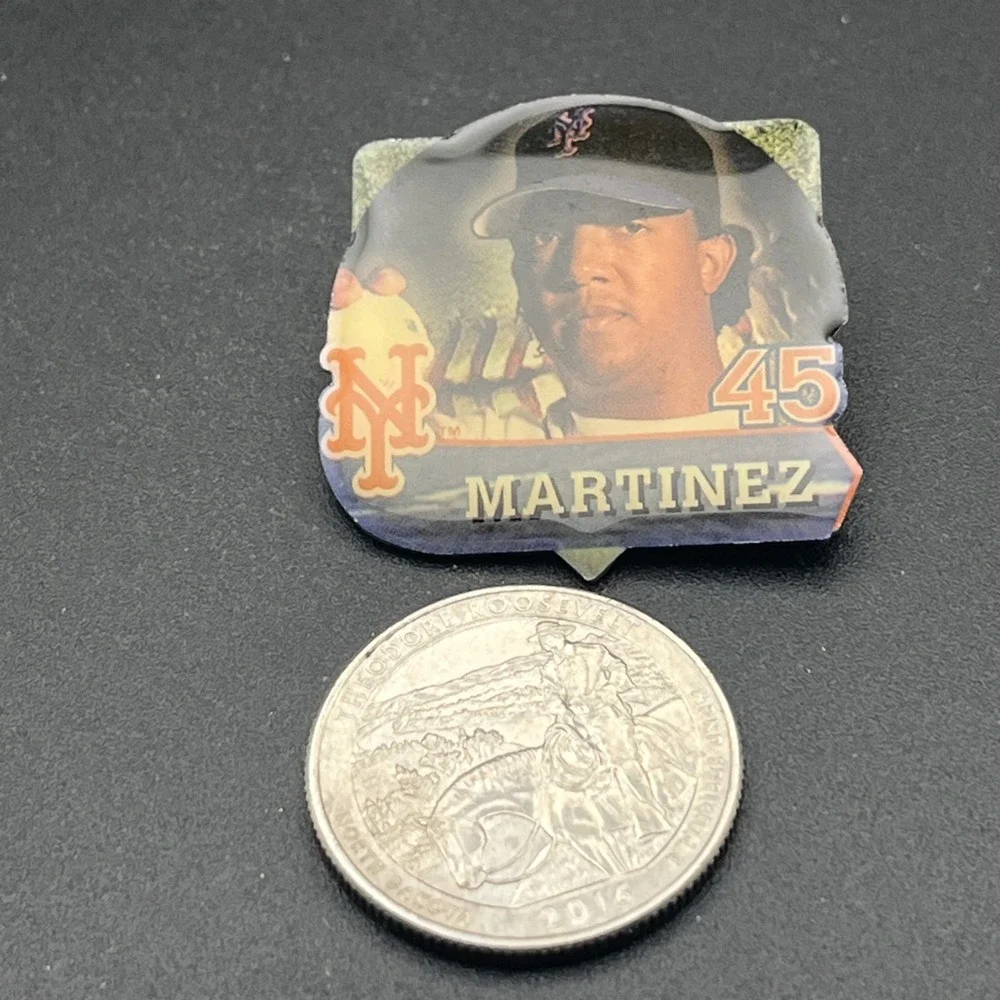 Vintage‎ New York Mets MLB Baseball Pedro Martinez #45 Pitcher Lapel Hat Pin